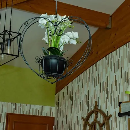 Apartament L'enea - Maison Avec Piscine Partagee *